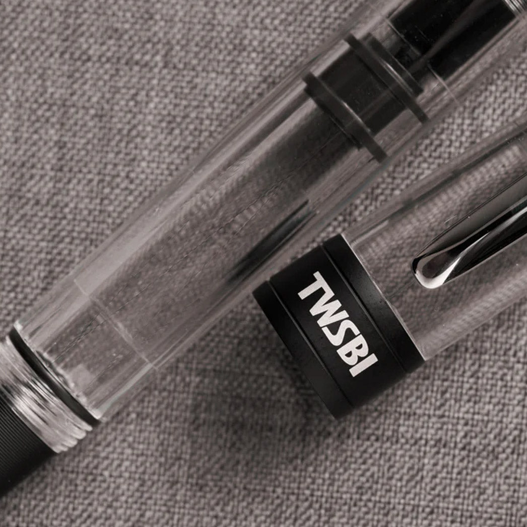 TWSBI Diamond 580ALR Black Fountain Pen - un membrete