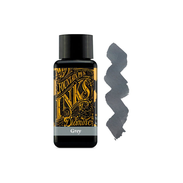 Muestra de tinta Diamine Grey en tonos gris medio y gris carbón, con ligeras variaciones tonales sobre papel blanco.