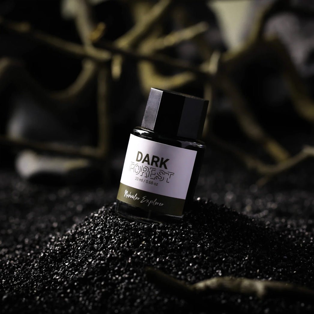 Nahvalur Dark Forest ink - un membrete