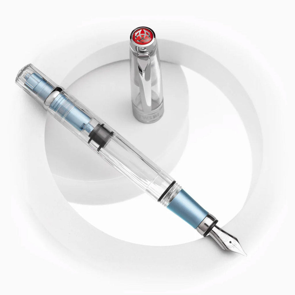 TWSBI Diamond 580AL Iceberg Fountain Pen - un membrete