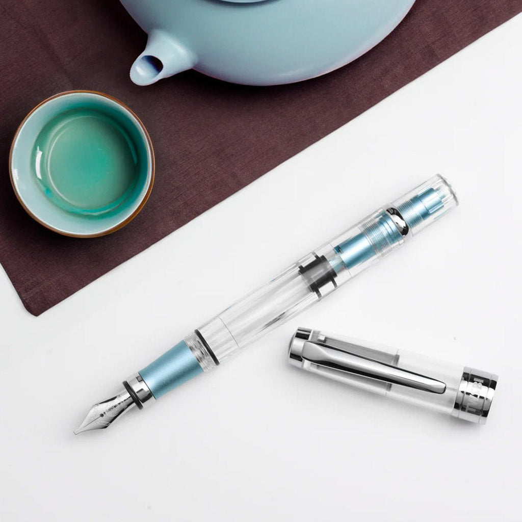 TWSBI Diamond 580AL Iceberg Fountain Pen - un membrete