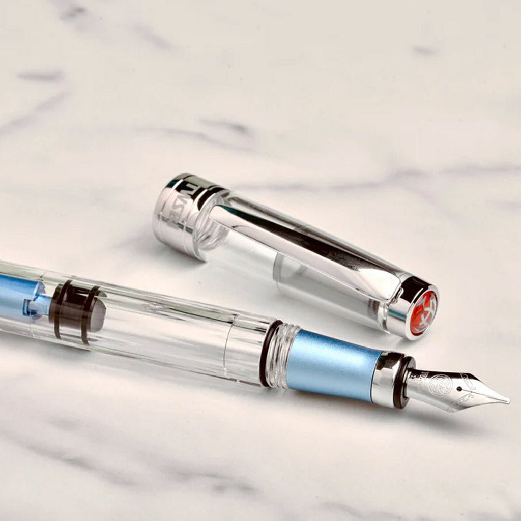 TWSBI Diamond 580AL Iceberg Fountain Pen - un membrete