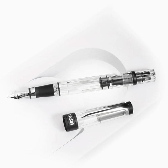 TWSBI Diamond 580ALR Black Fountain Pen - un membrete