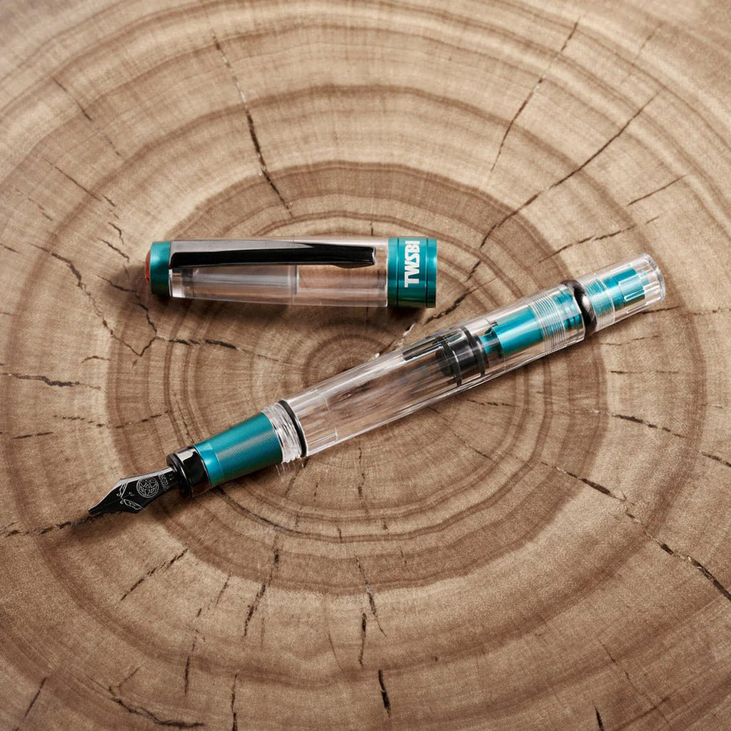 TWSBI Diamond 580ALR Caribbean w/Onyx Fountain Pen - un membrete