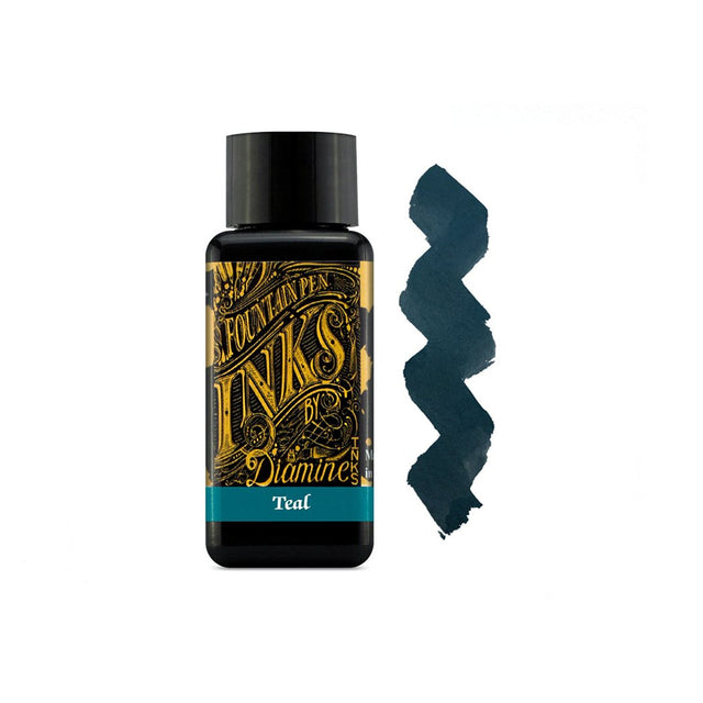 Muestra de tinta Diamine Teal en tonos verde azulado oscuro, con variaciones hacia verde bosque profundo sobre papel blanco.