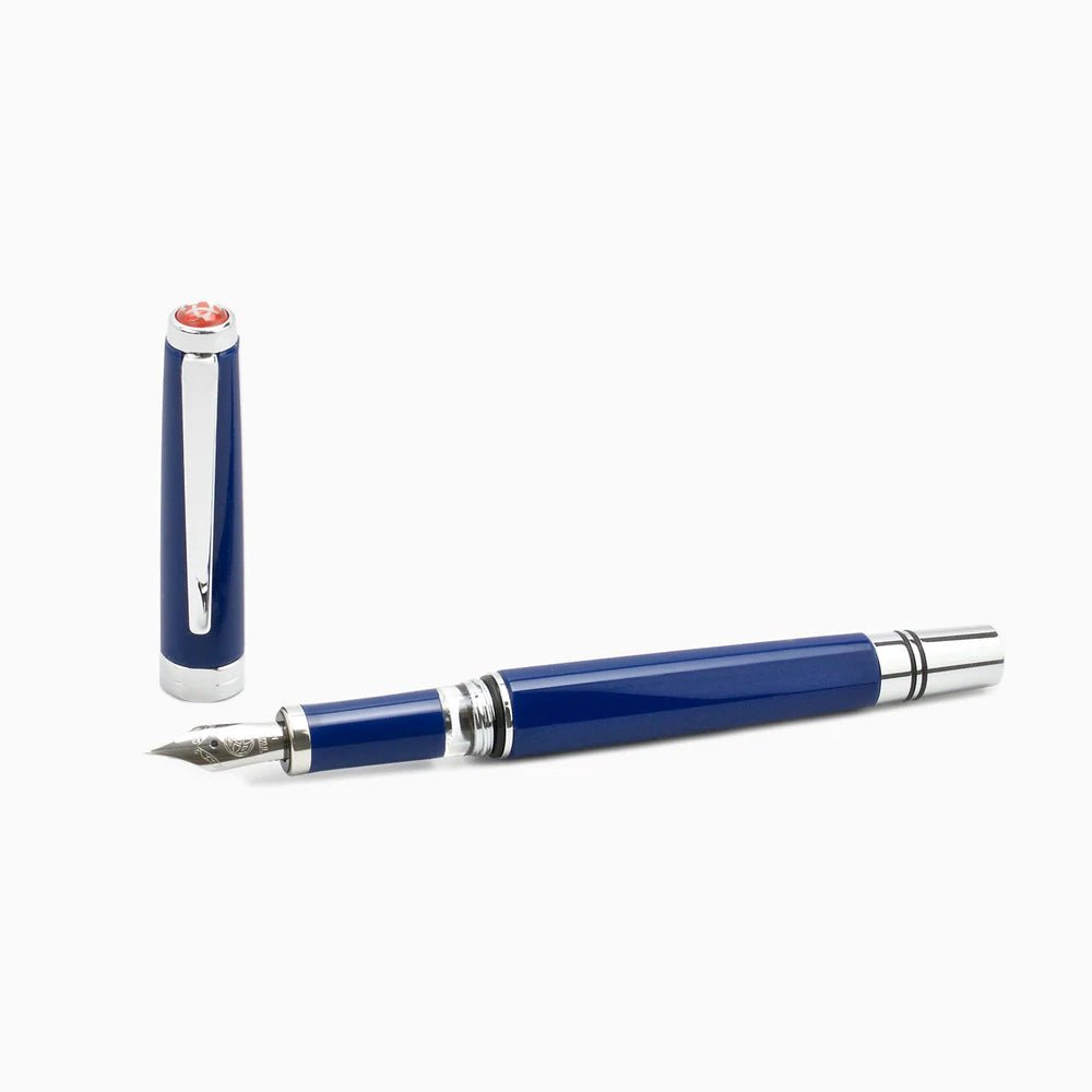 TWSBI Classic Sapphire Fountain Pen - un membrete