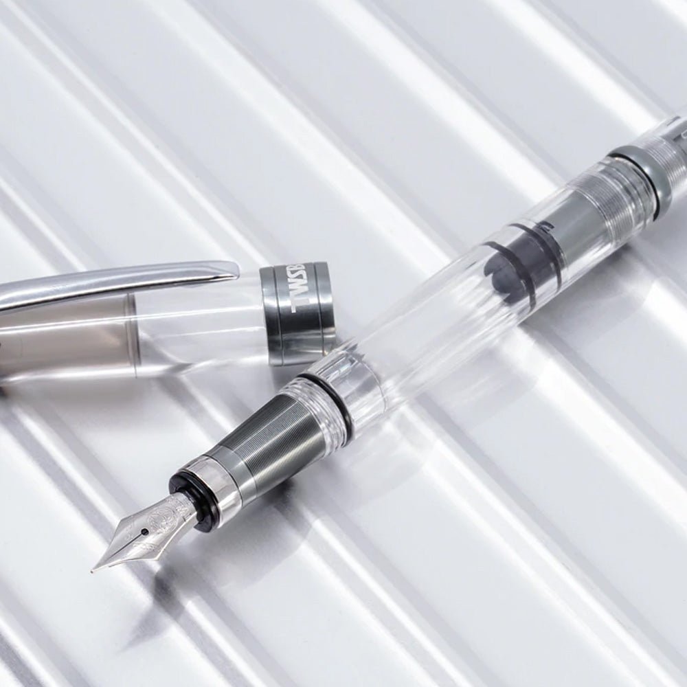TWSBI Diamond 580ALR Nickel Gray Fountain Pen - un membrete
