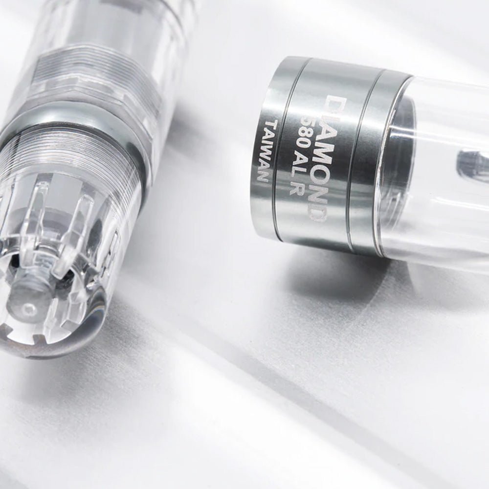 TWSBI Diamond 580ALR Nickel Gray Fountain Pen - un membrete