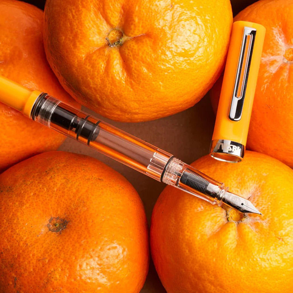 TWSBI Eco-T Saffron Fountain Pen - un membrete