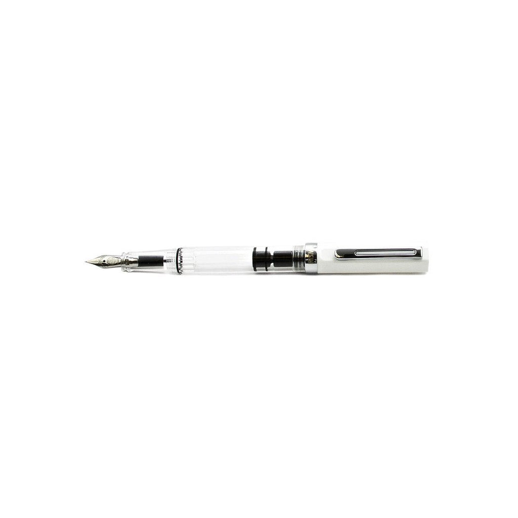 TWSBI Eco White Fountain Pen - un membrete